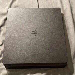 Sony PlayStation 4 Console slim 1tb